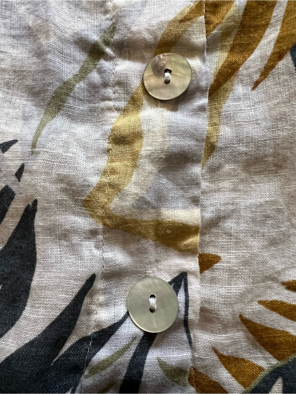 Button Front Tropical Print Tank Top 100% Linen - Picture 13 of 13